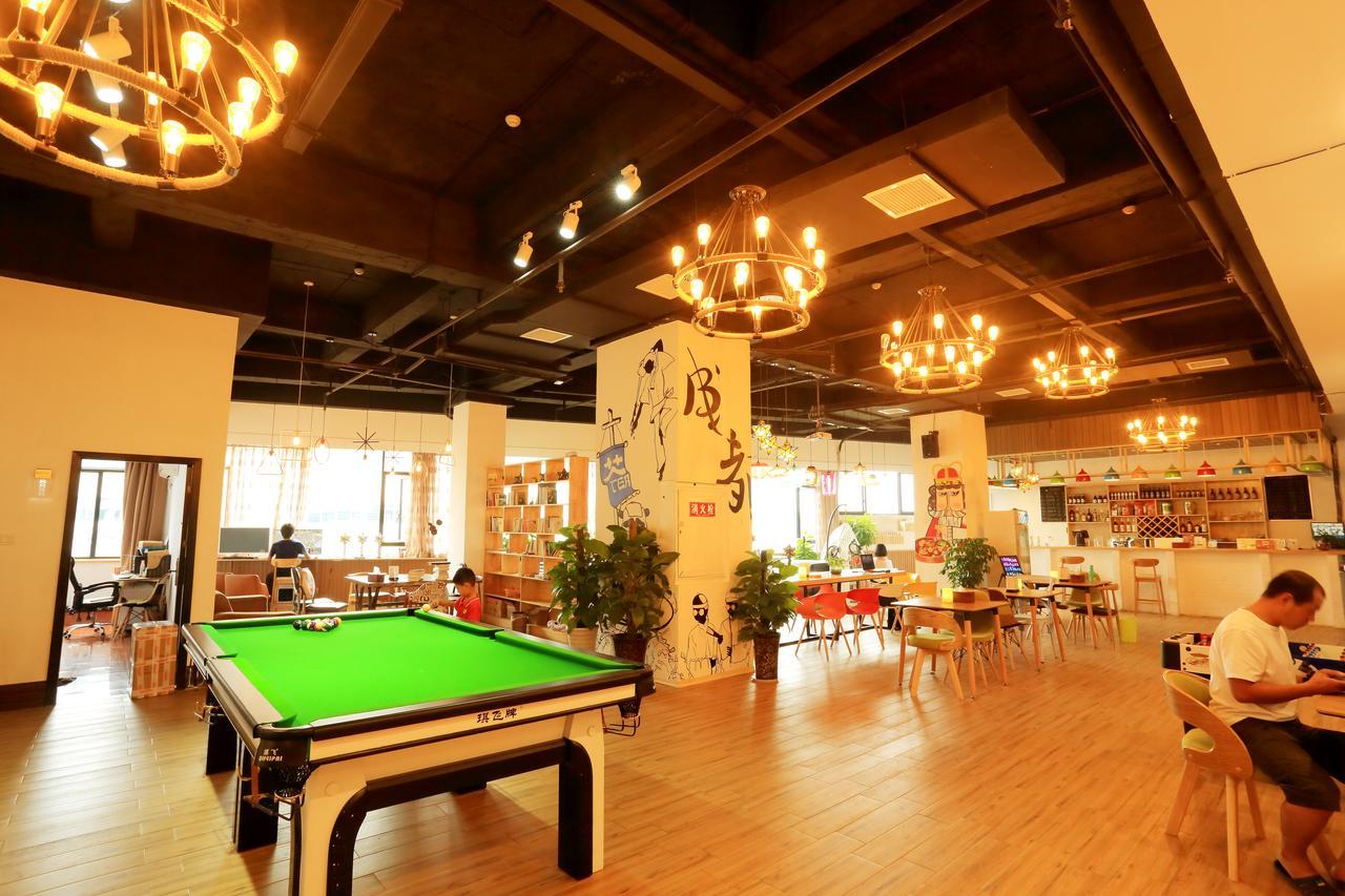 Infinite Stars Us Youth Hostel Ченду Екстер'єр фото