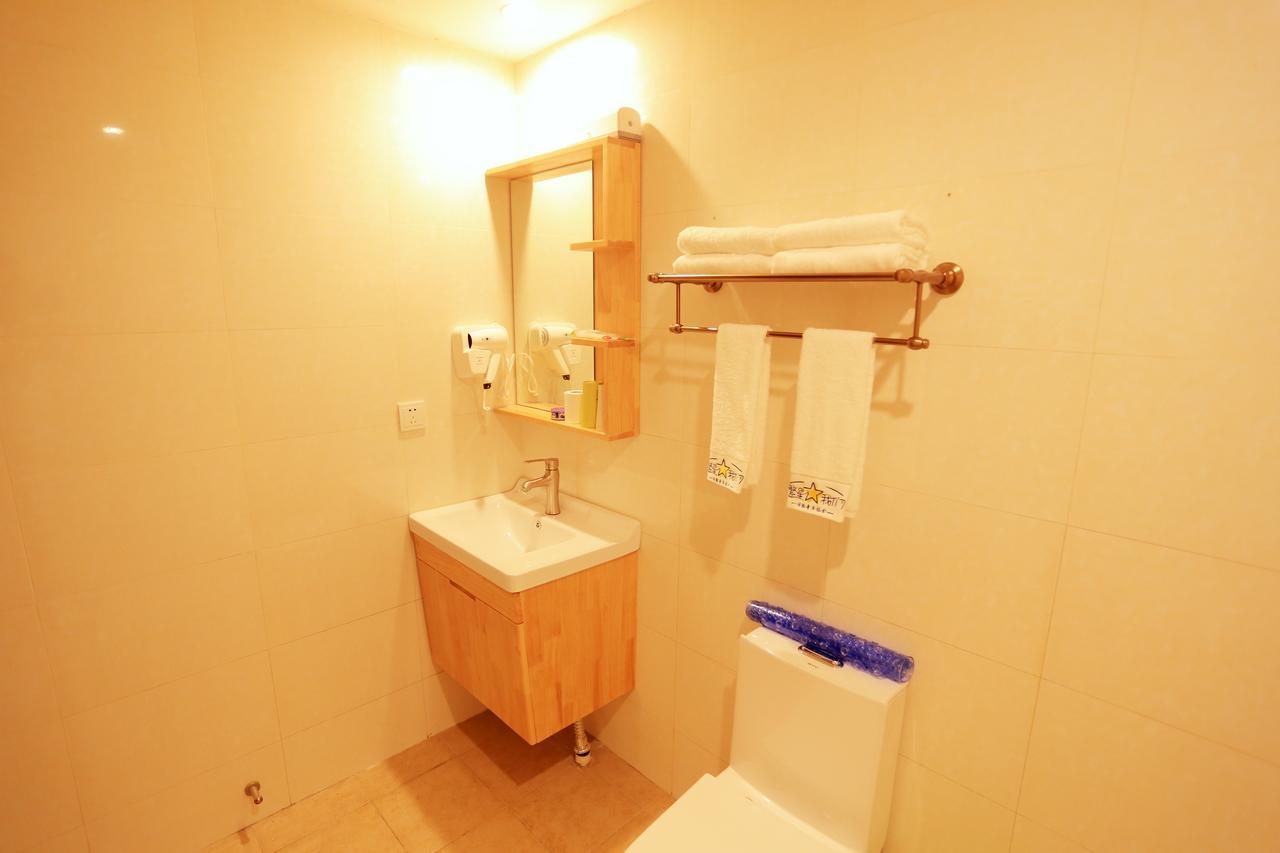 Infinite Stars Us Youth Hostel Ченду Екстер'єр фото