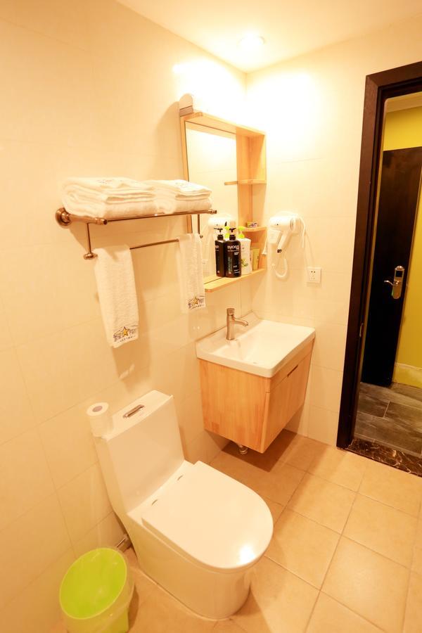 Infinite Stars Us Youth Hostel Ченду Екстер'єр фото